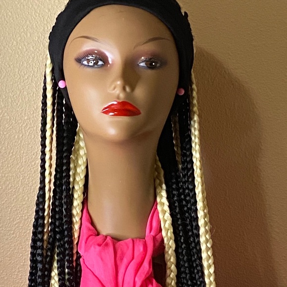 This is a headband wig - Picture 6 of 9